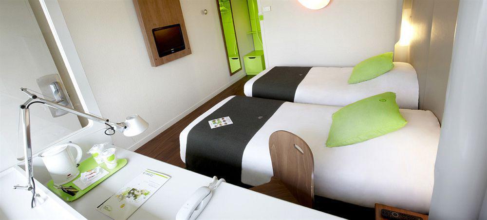 Hotel Campanile Angers Ouest - Beaucouzé Exterior foto